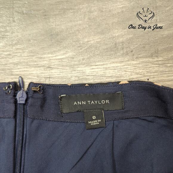 Ann Taylor A Line Skirt Size 0 - Picture 2 of 5